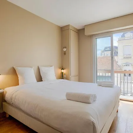 Les Cigognes - Deux Pieces - Centre